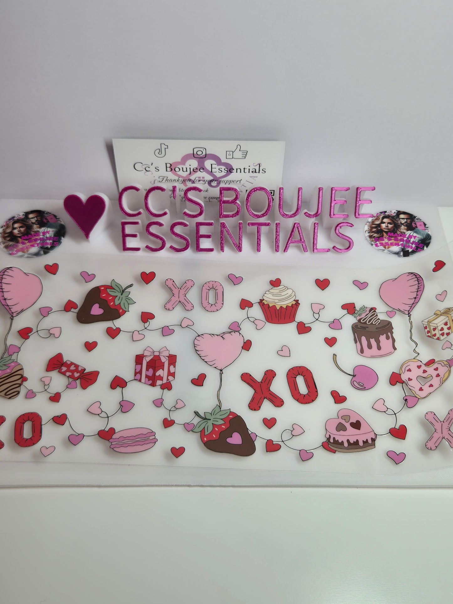 XO STRAWBERRIES AND BALLONS #WRAP