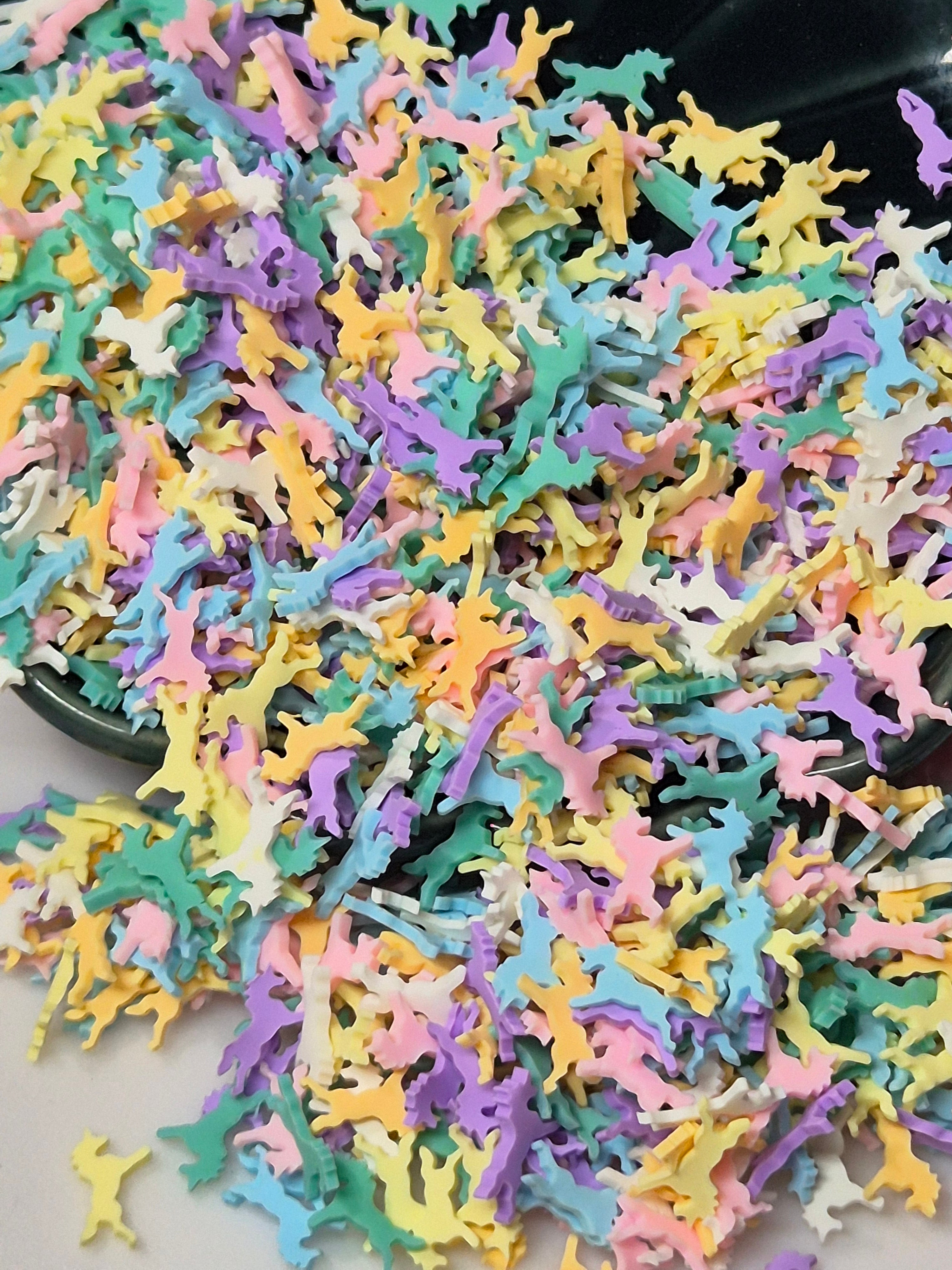 CLAY PIECES COLOURFUL UNICORNS